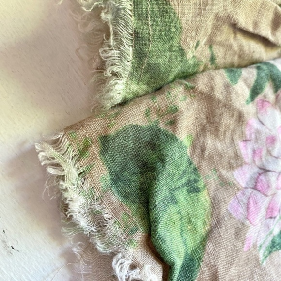John Mark Linen Cream Blouse with Pink Floral Print Blouse‎ - Picture 6 of 11